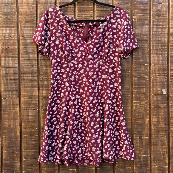 Contempo Casuals Dresses & Skirts - Contempo Casuals Retro Burgundy Floral Dress